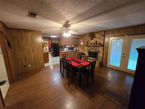 910 Twilight Lane Center TX 75935