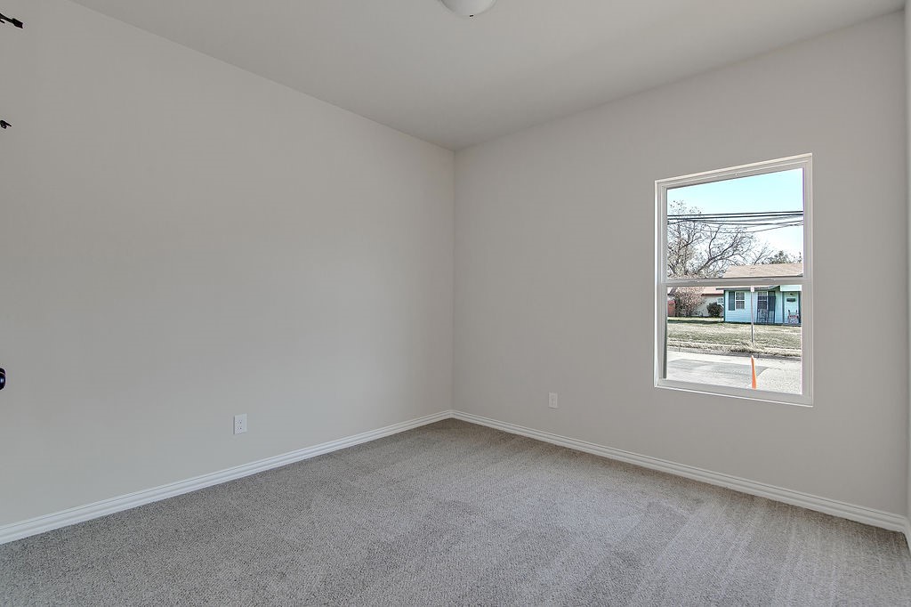 2711 Finley Street Fort Worth TX 76111