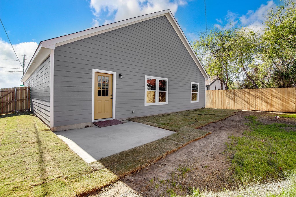 2711 Finley Street Fort Worth TX 76111