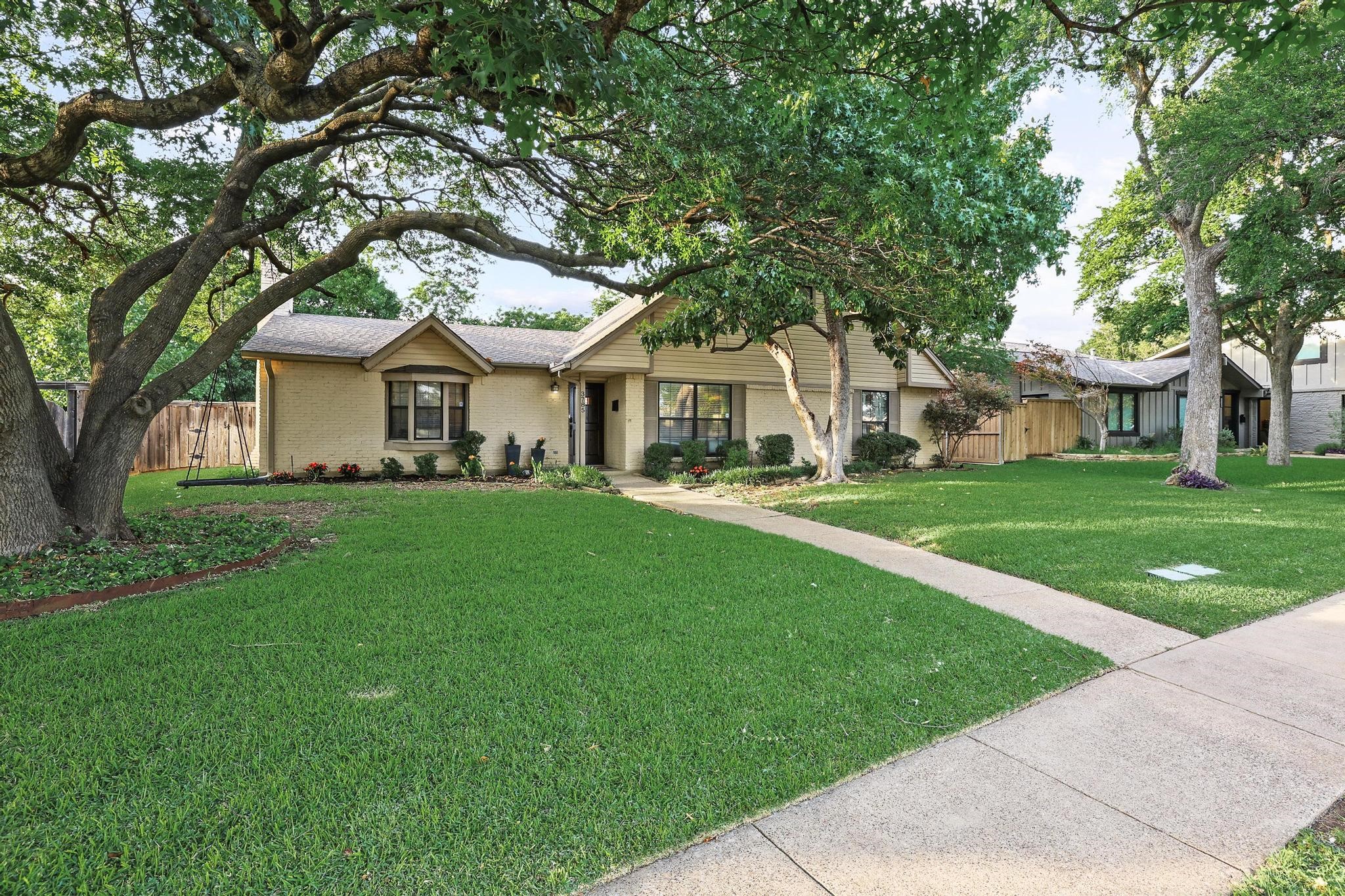 3785 Crown Shore Drive Dallas TX 75244