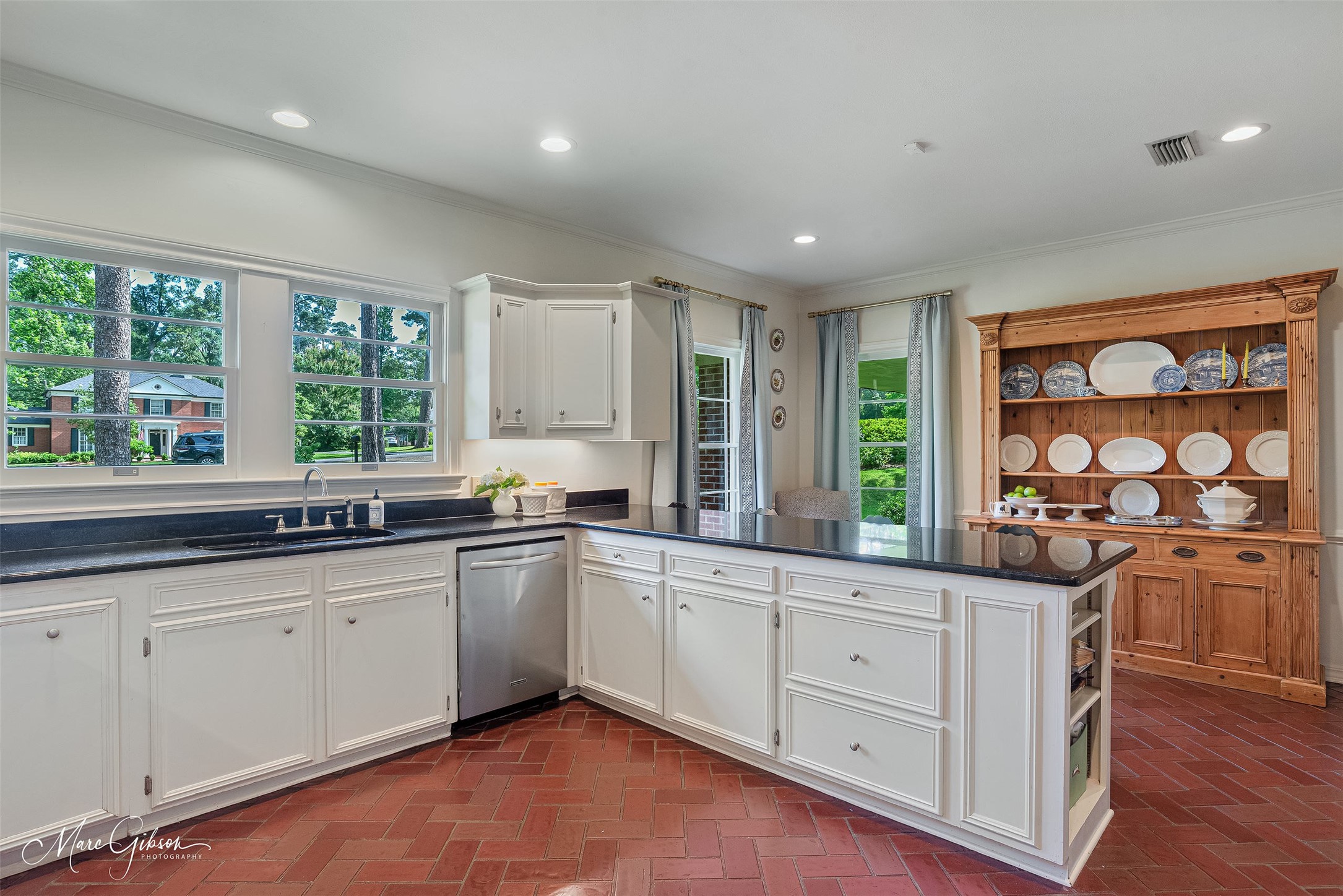 551 Sherwood Road Shreveport LA 71106