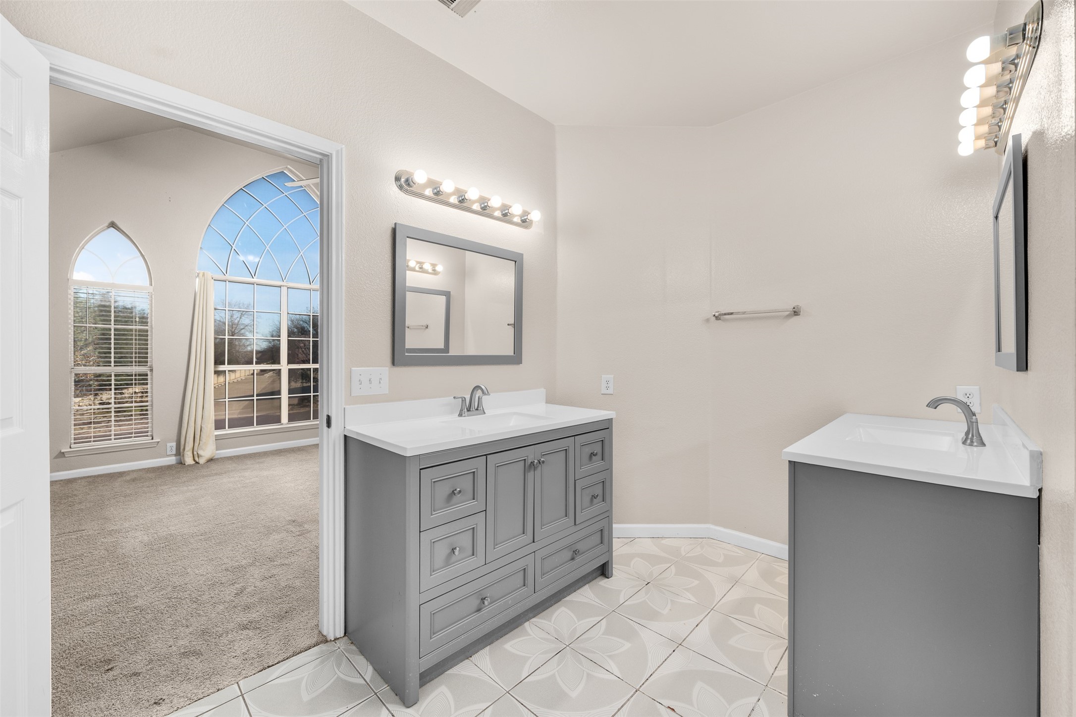211 Nutmeg Lane Euless TX 76039