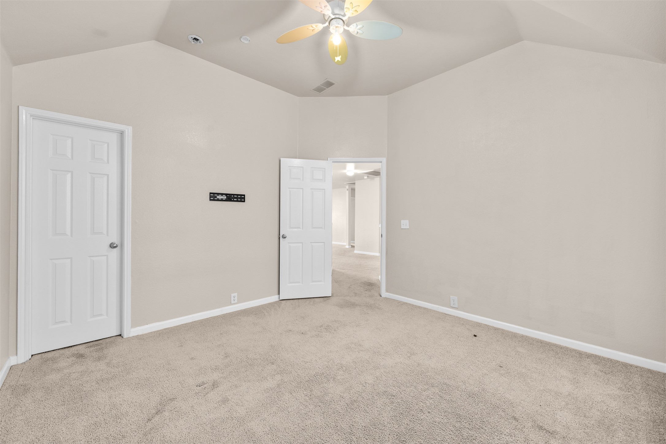 211 Nutmeg Lane Euless TX 76039