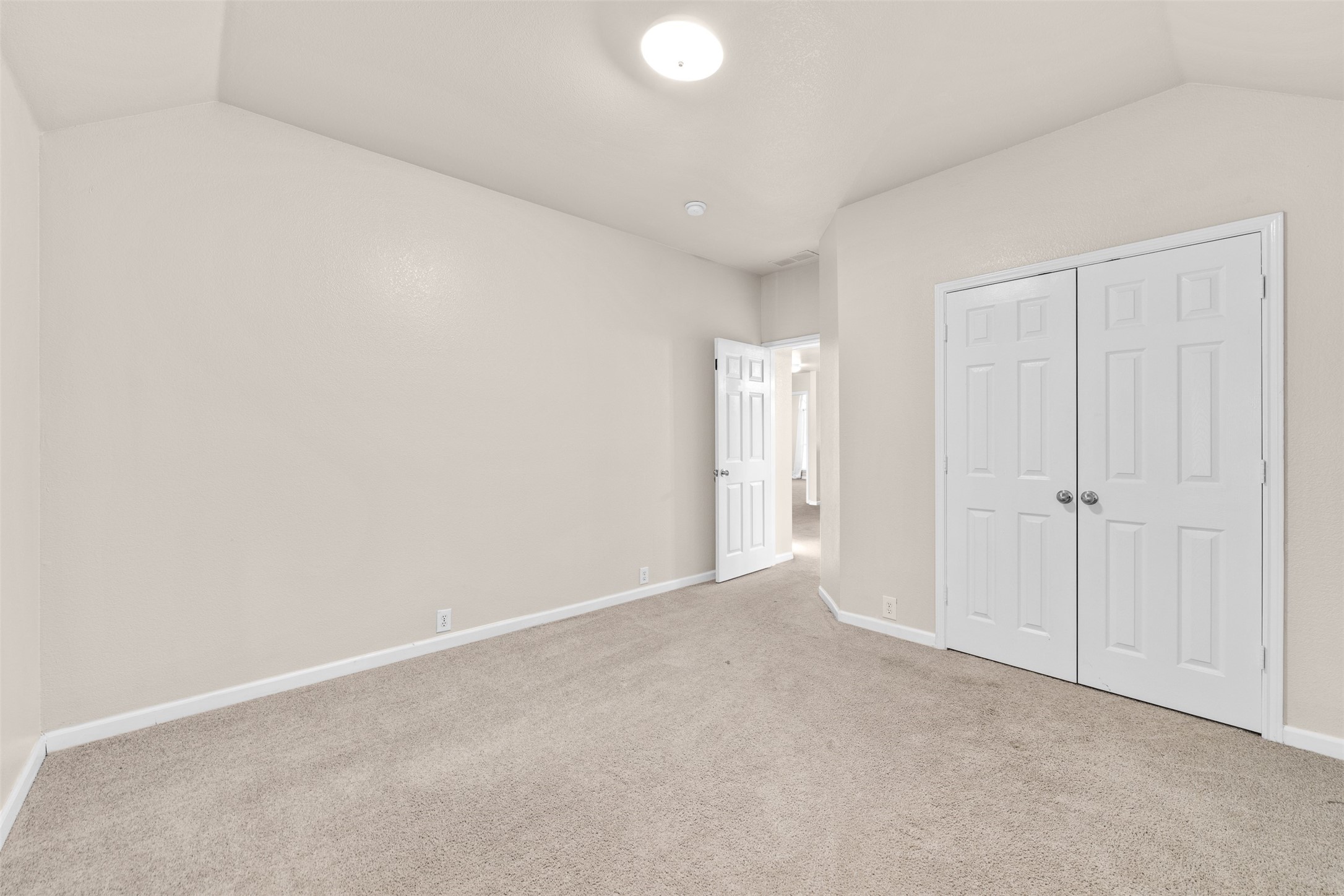 211 Nutmeg Lane Euless TX 76039