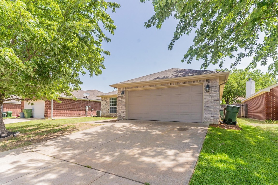 425 Hollyberry Drive Mansfield TX 76063