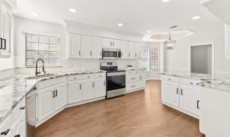 502 Crestview Drive Grapevine TX 76051
