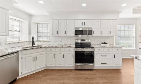 502 Crestview Drive Grapevine TX 76051