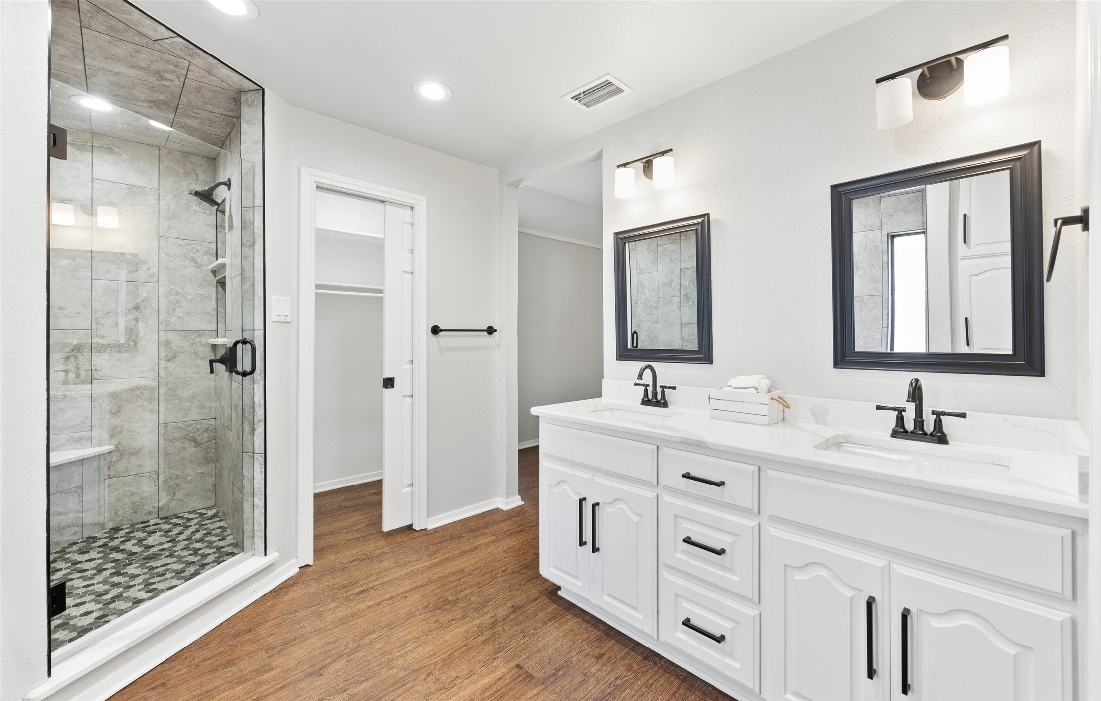 502 Crestview Drive Grapevine TX 76051