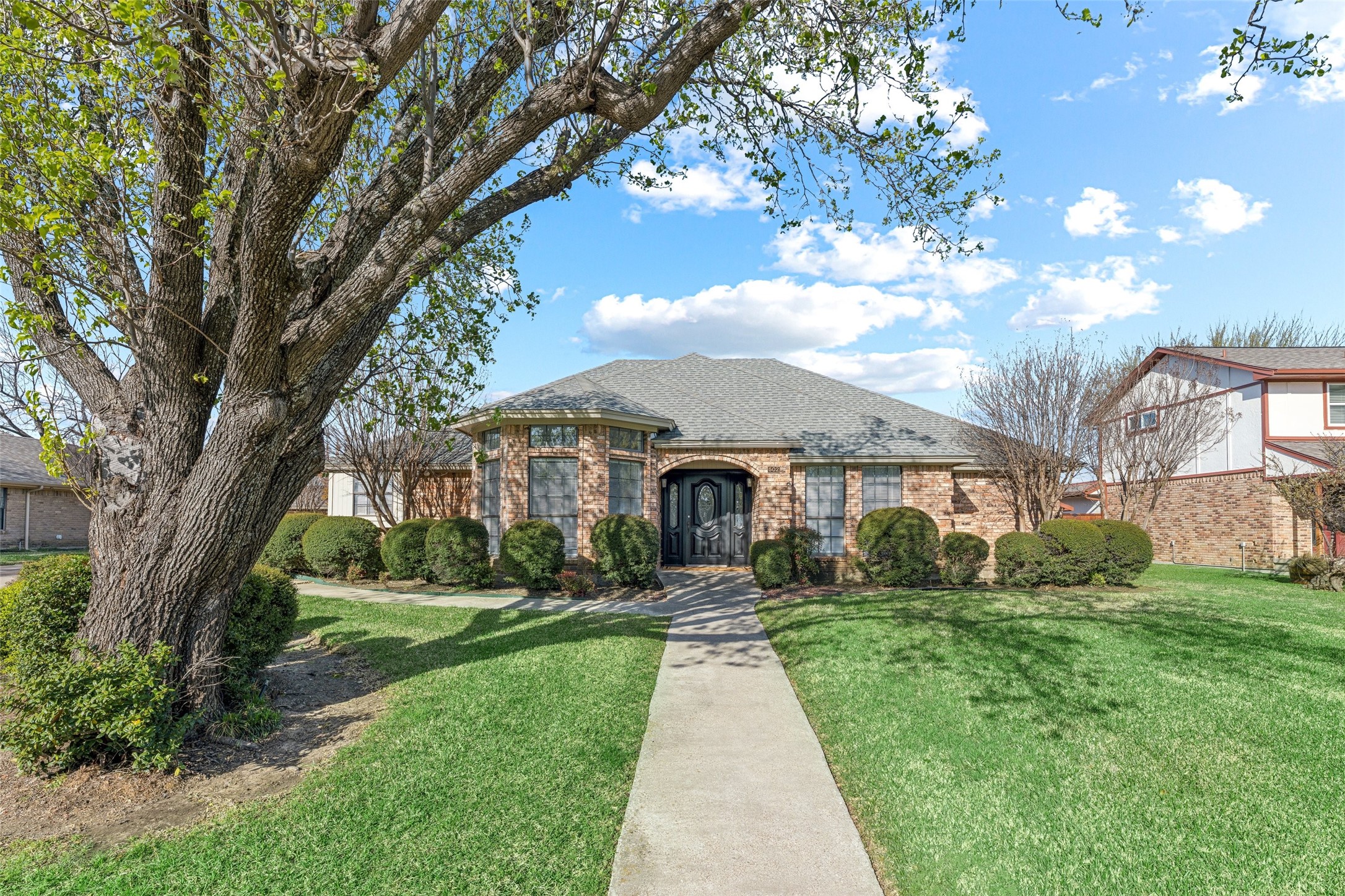 502 Crestview Drive Grapevine TX 76051