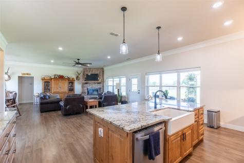 174 Windmill Crossing Road Ovalo TX 79541