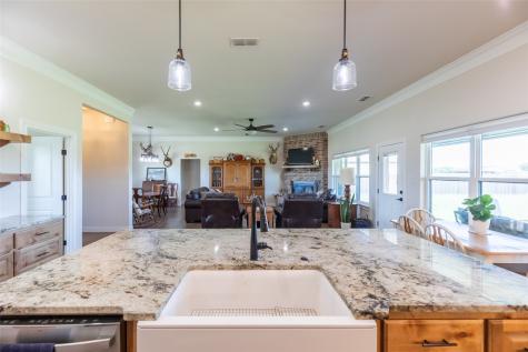174 Windmill Crossing Road Ovalo TX 79541