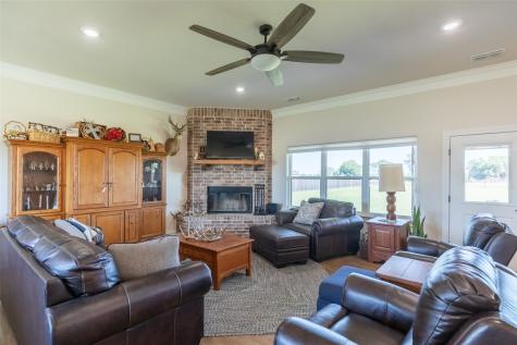 174 Windmill Crossing Road Ovalo TX 79541