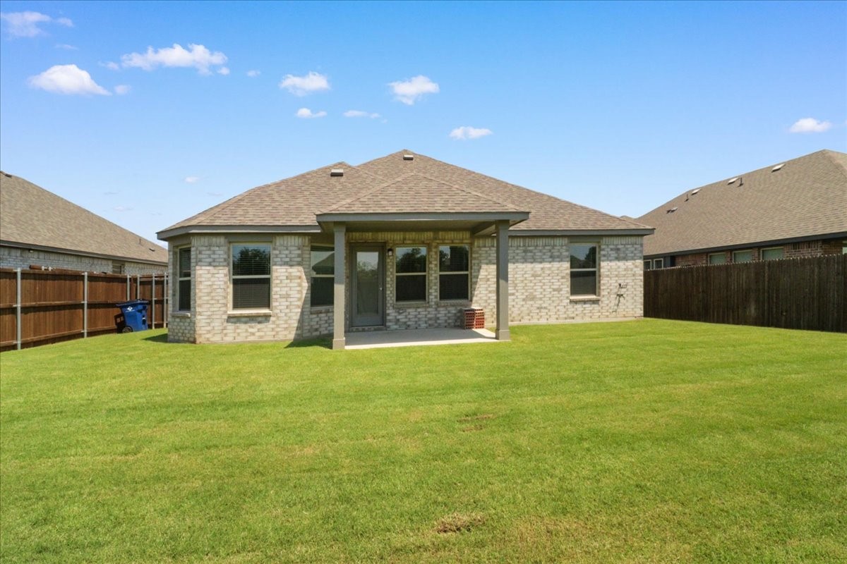 1328 Fox Glen Trail Crowley TX 76036