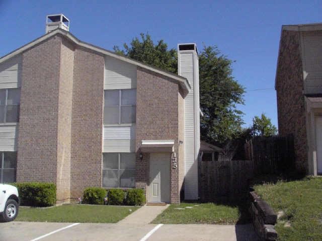 135 Country Bend Drive Duncanville TX 75137