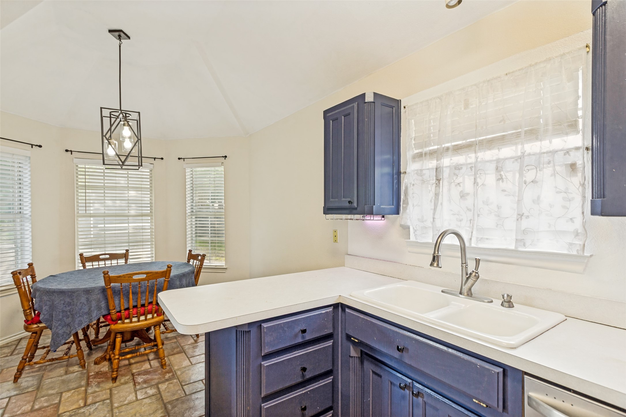 106 King Arthur Court Weatherford TX 76086