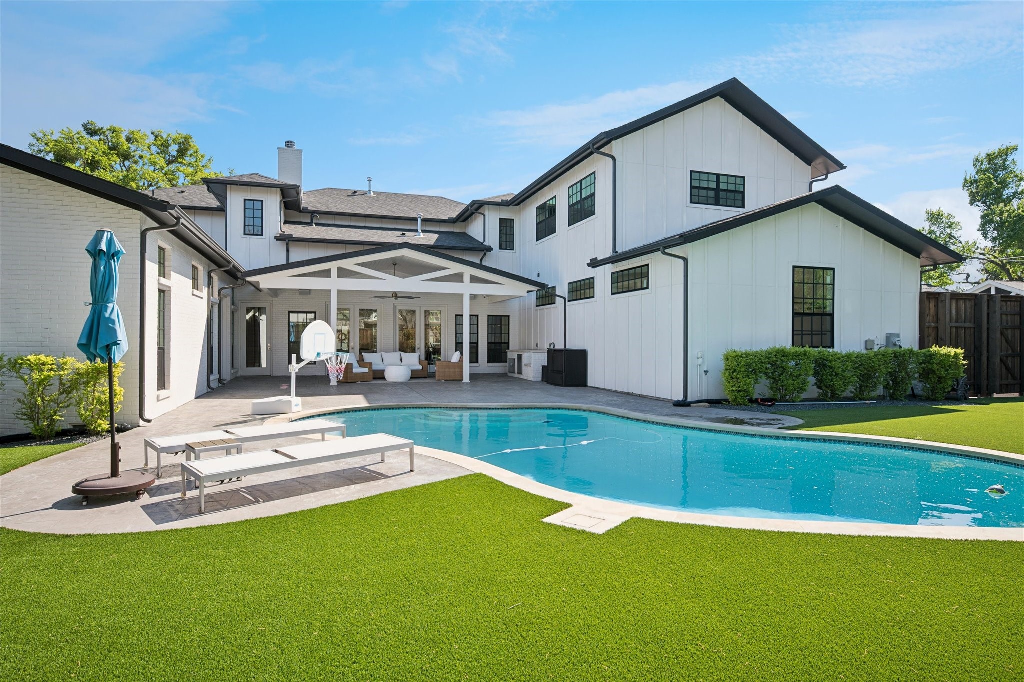 4815 Allencrest Lane Dallas TX 75244