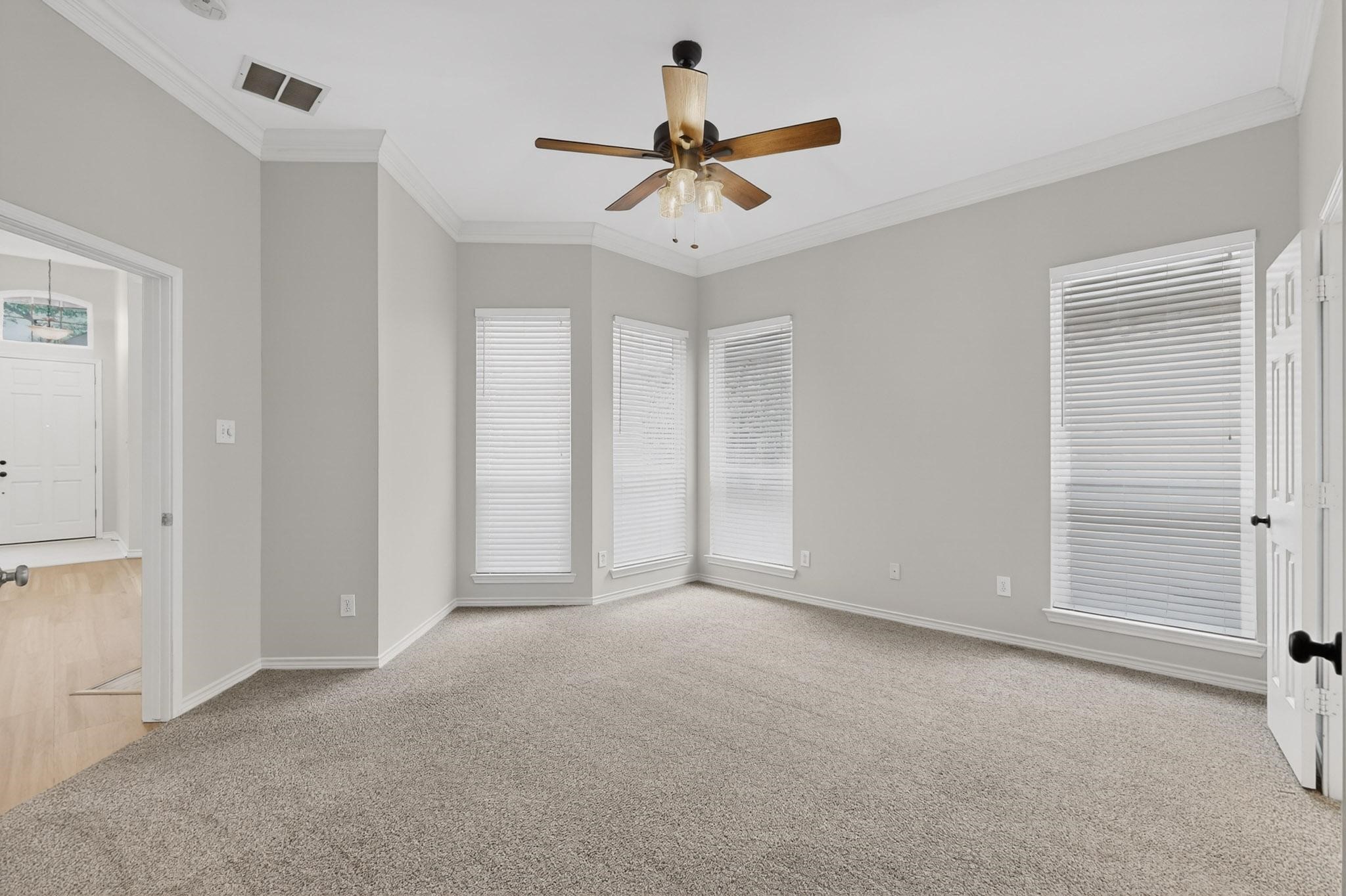 8707 Wellington Road Irving TX 75063