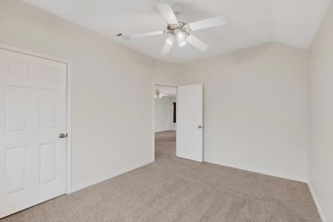 8707 Wellington Road Irving TX 75063