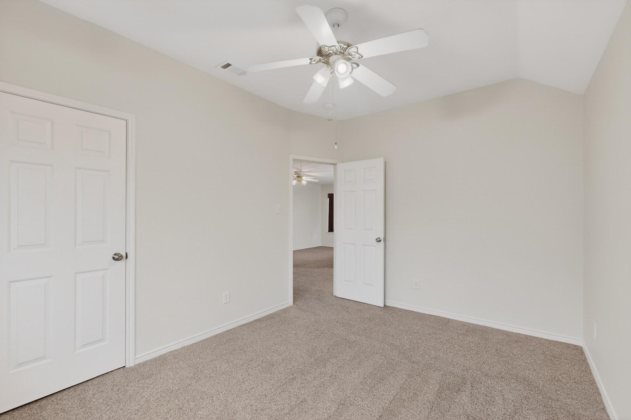 8707 Wellington Road Irving TX 75063