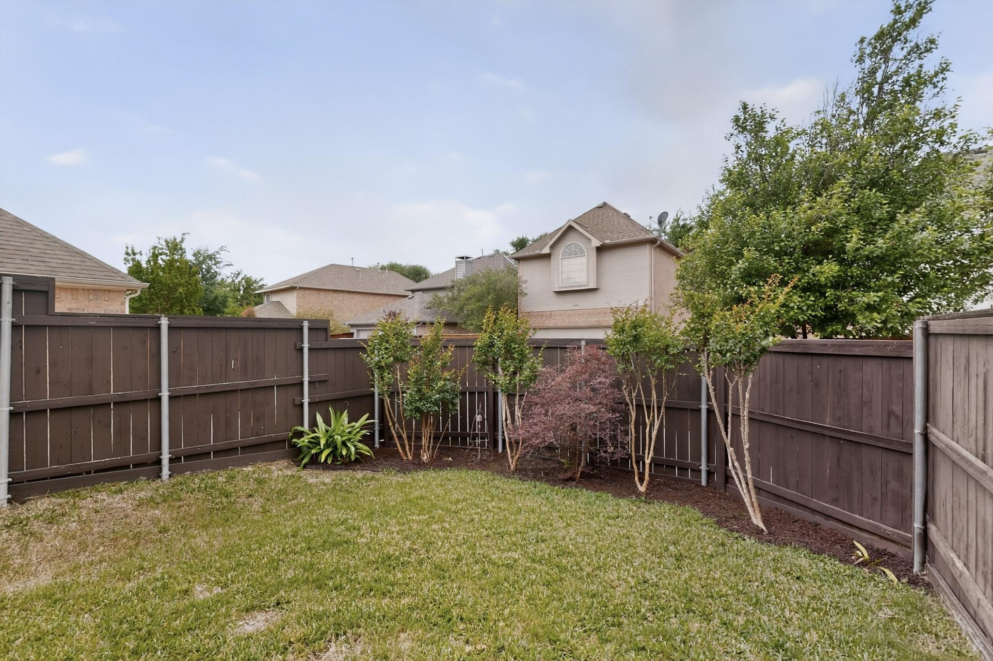 8707 Wellington Road Irving TX 75063
