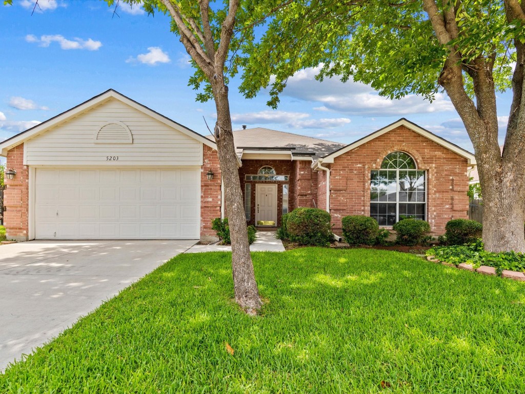 5203 Alta Vista Lane Arlington TX 76017