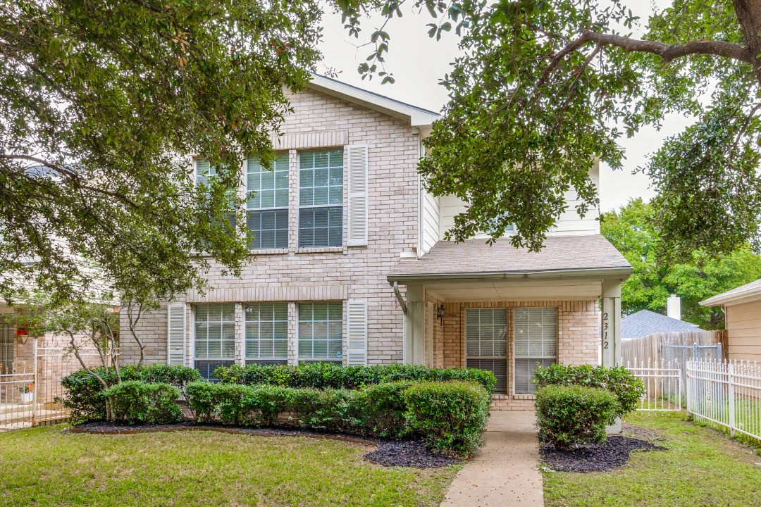 2312 Summit Lane Dallas TX 75227