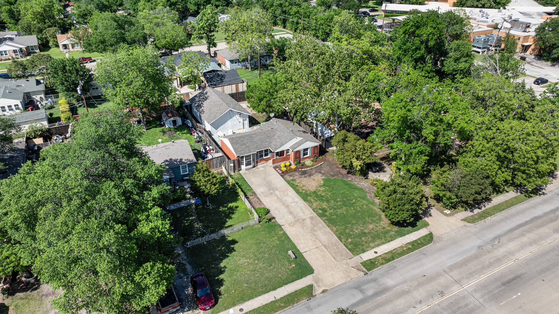 2427 Centerville Road Dallas TX 75228