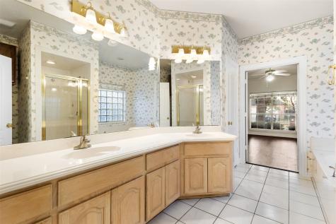 1228 Colby Court Irving TX 75060