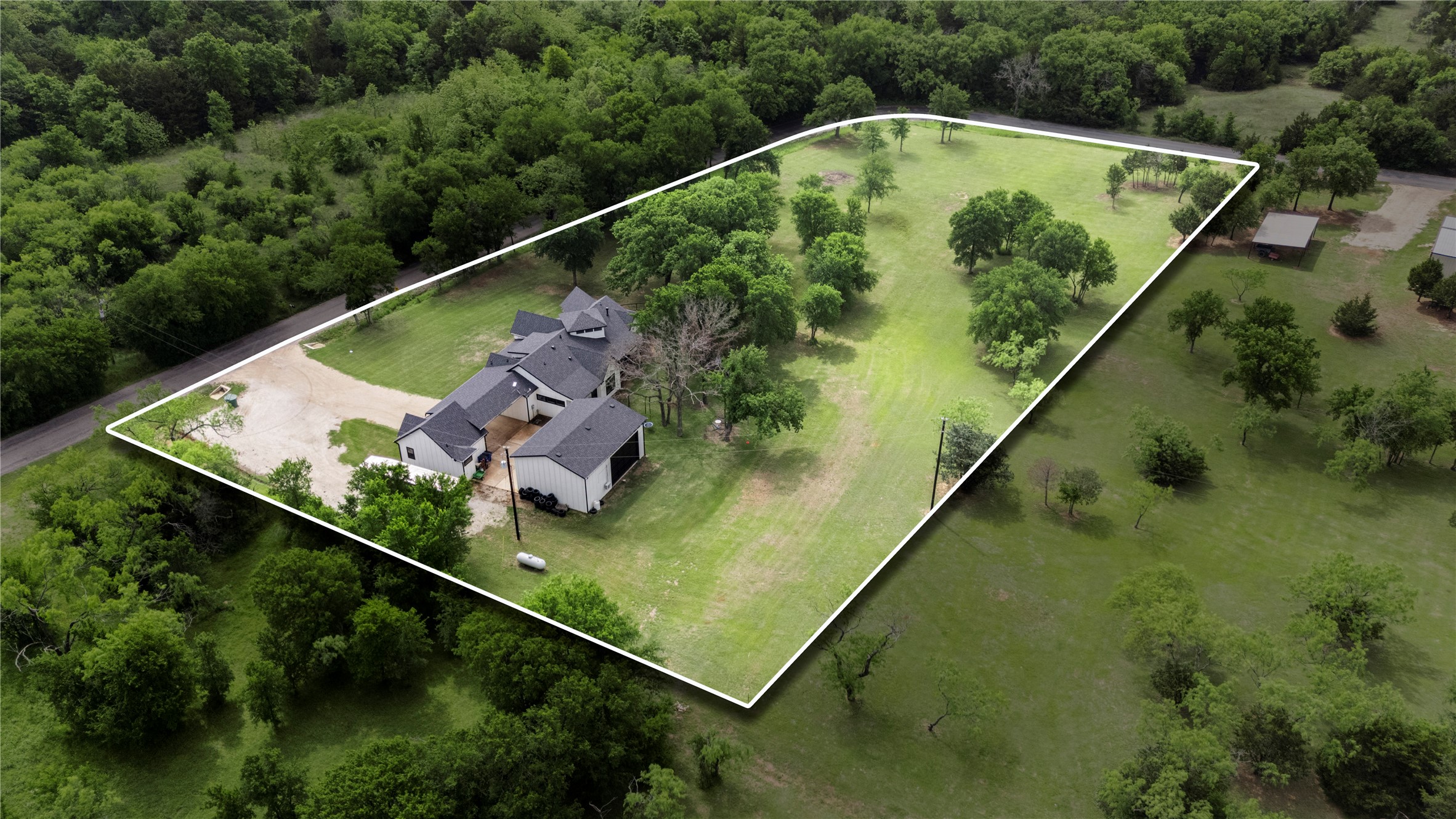 1383 Northshore Lane Valley View TX 76272