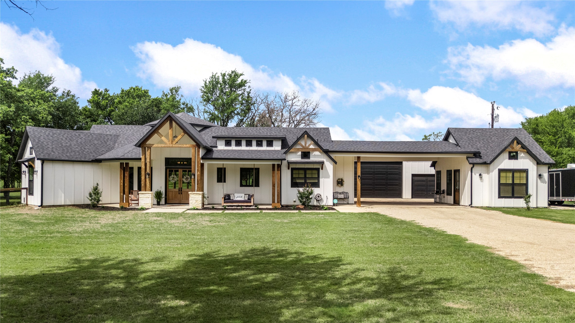 1383 Northshore Lane Valley View TX 76272