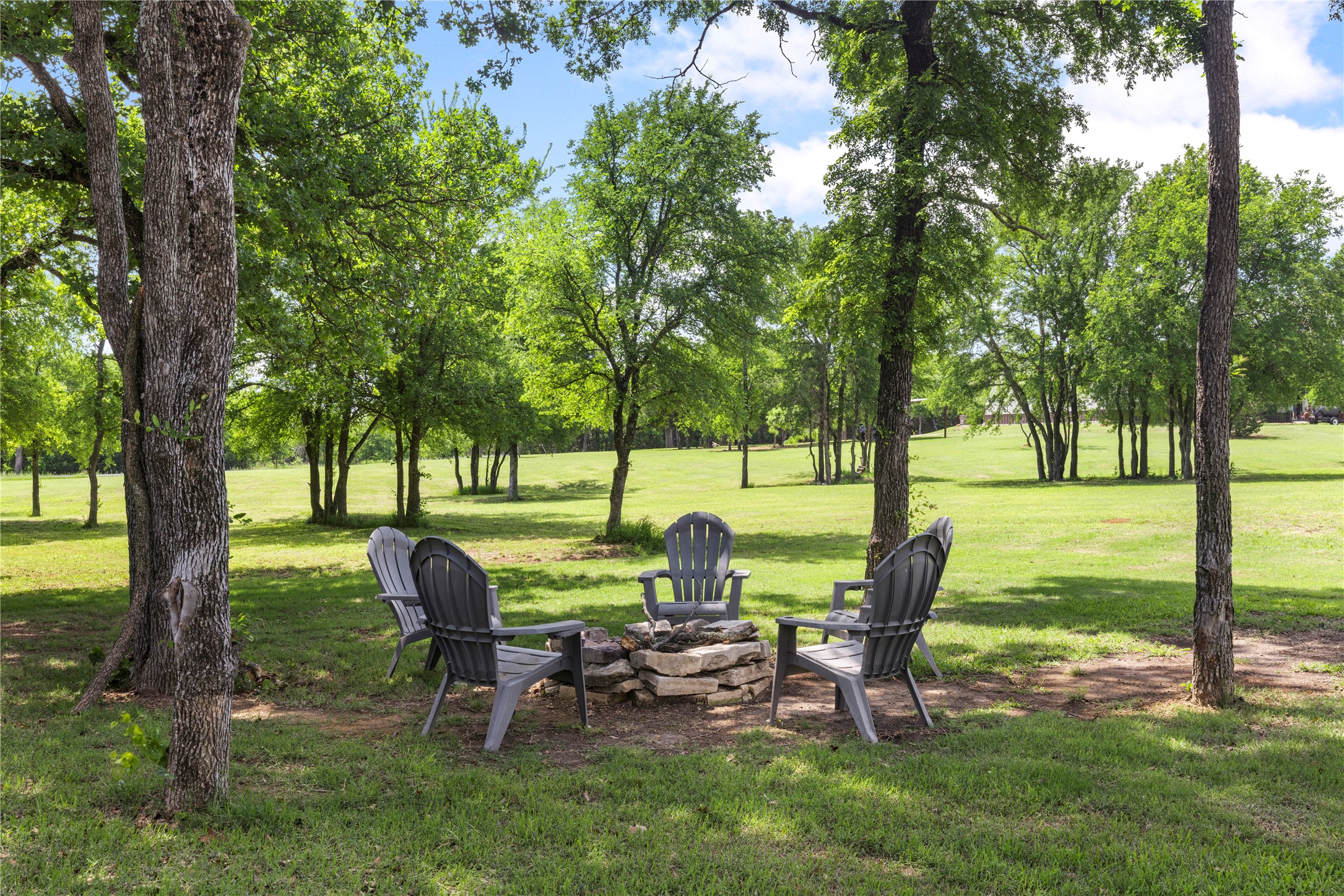 1383 Northshore Lane Valley View TX 76272