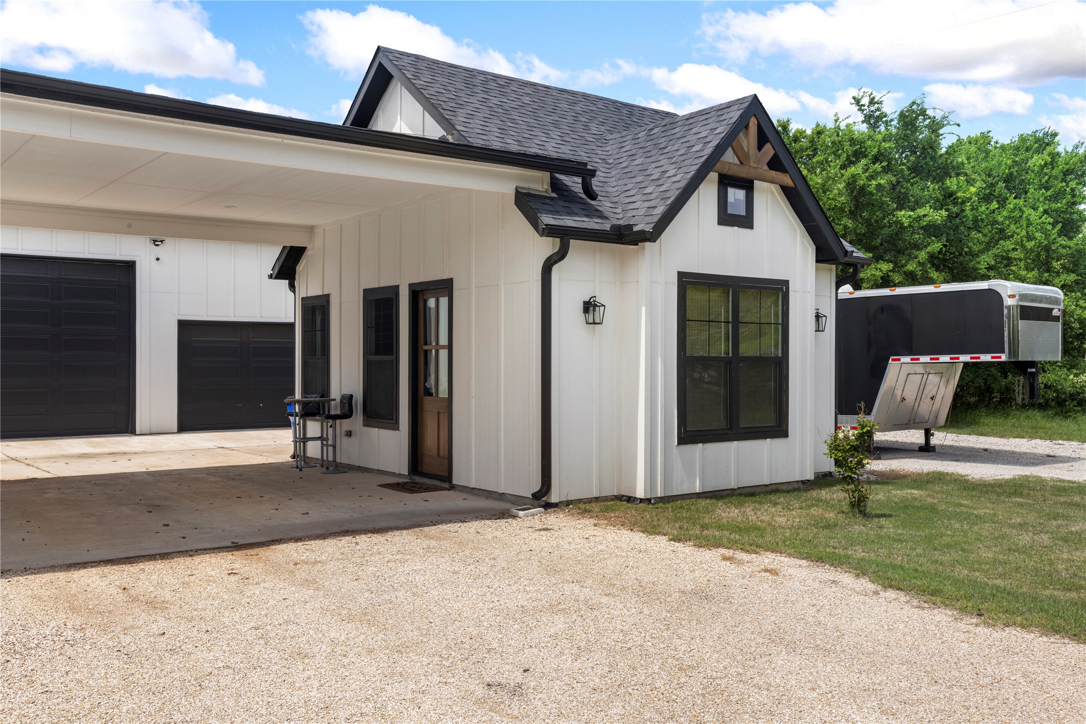 1383 Northshore Lane Valley View TX 76272