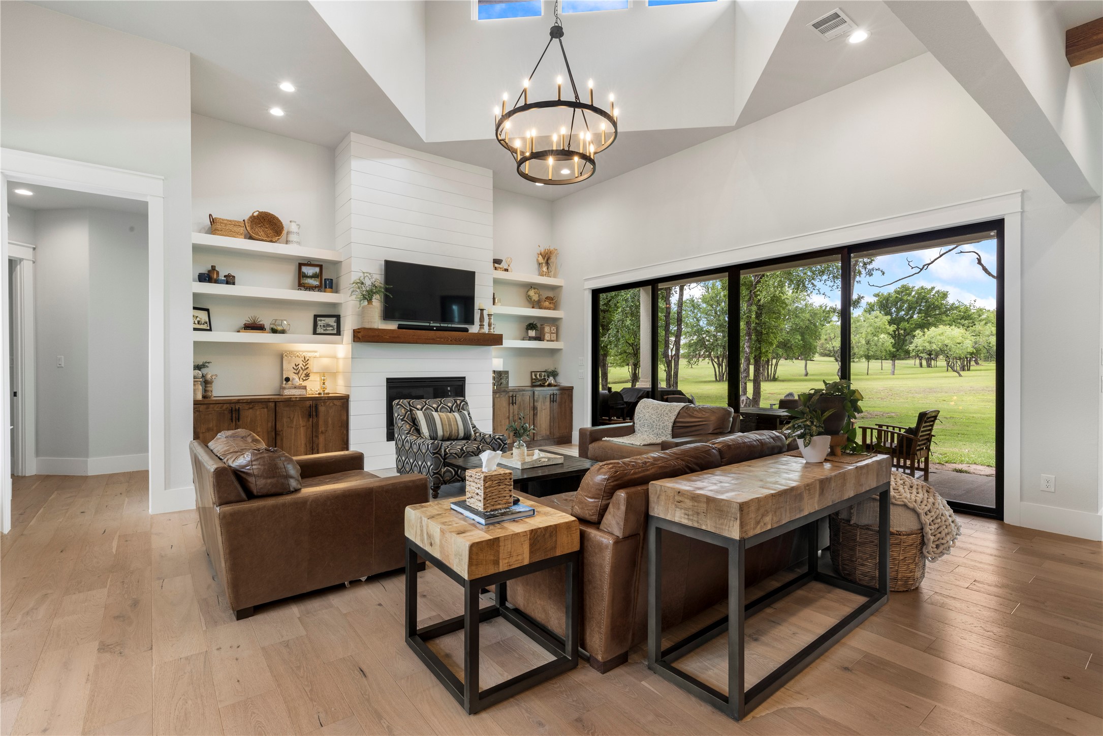 1383 Northshore Lane Valley View TX 76272