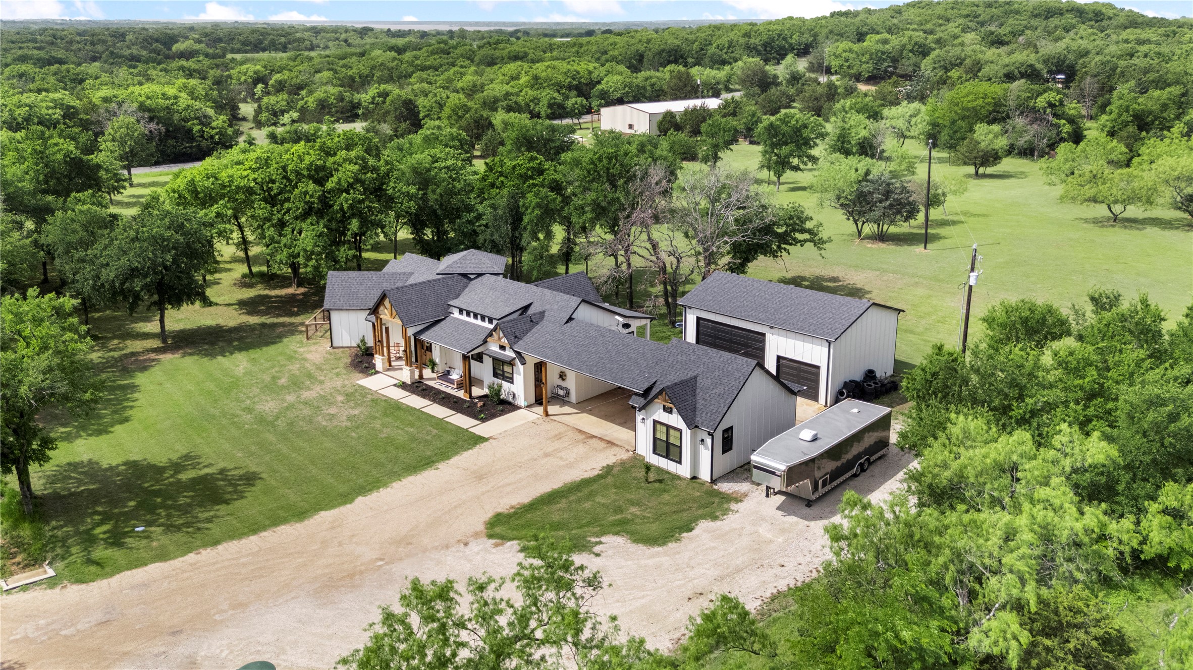 1383 Northshore Lane Valley View TX 76272