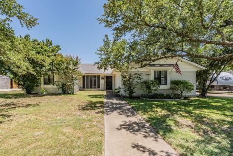 1329 Hemphill Drive Cleburne TX 76033