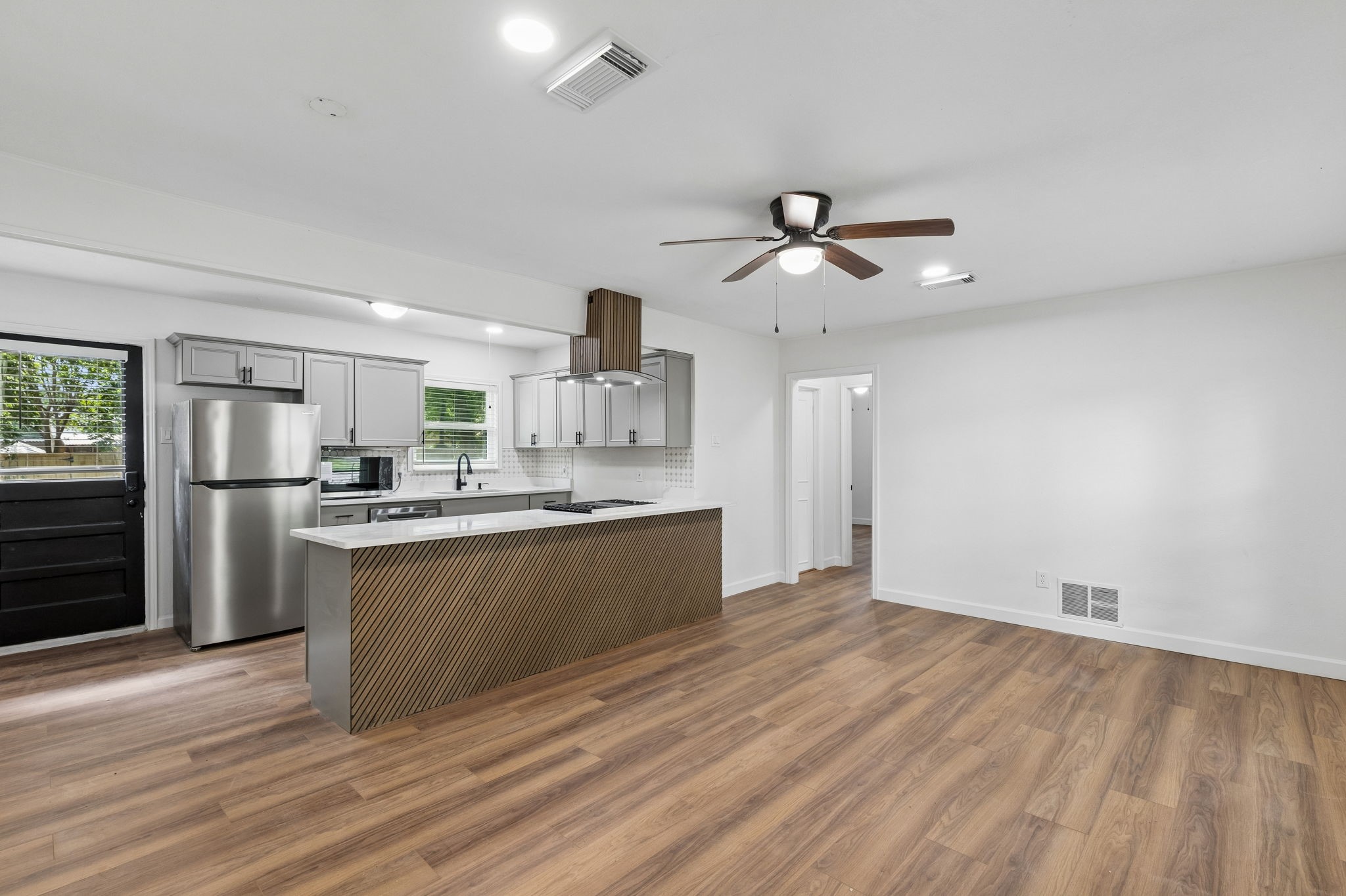 1540 Murray Drive Garland TX 75042