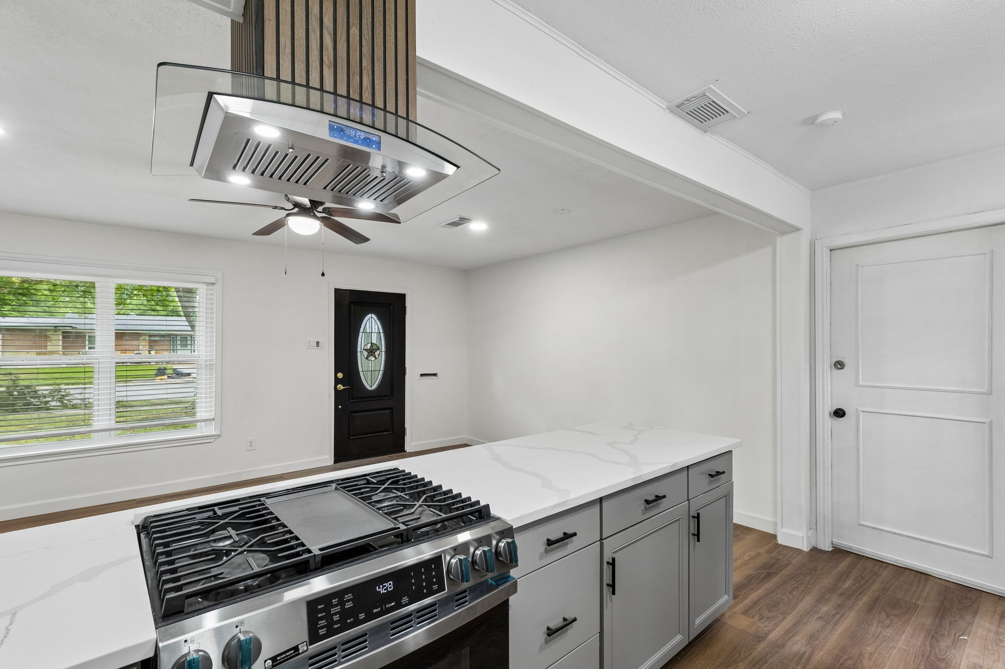 1540 Murray Drive Garland TX 75042