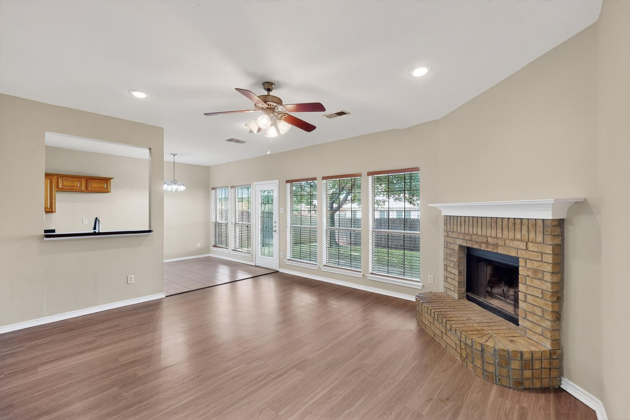 805 Brandon Drive Seagoville TX 75159
