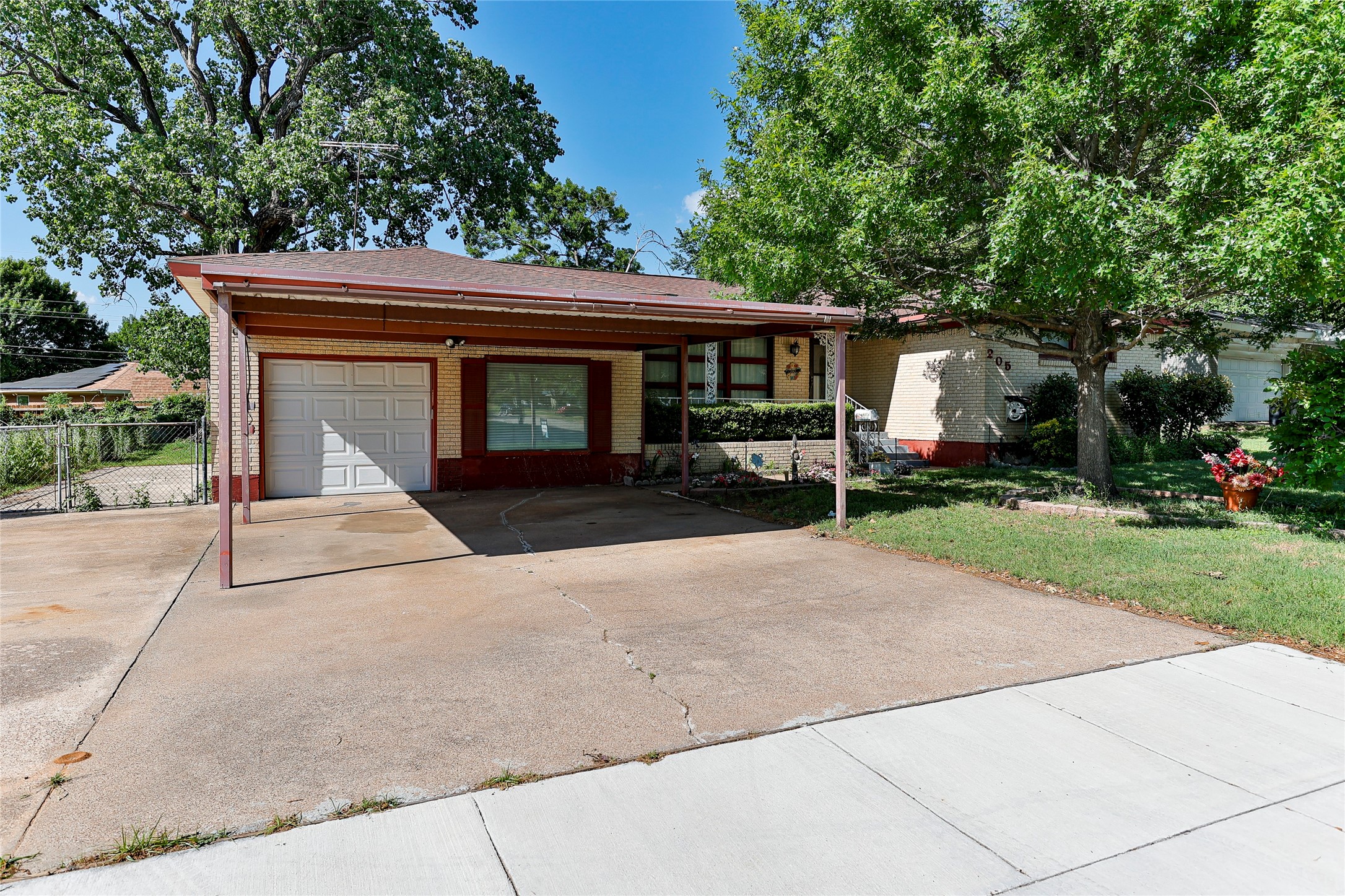 205 Bedford Court E Bedford TX 76022
