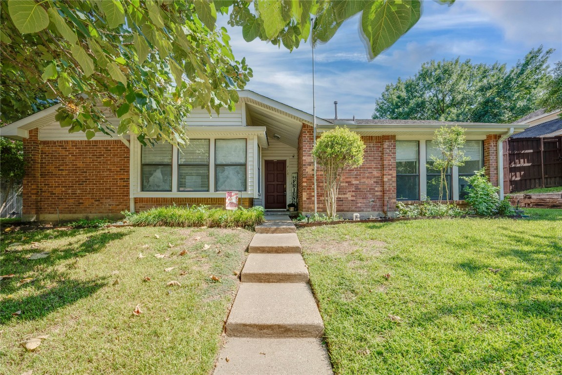 418 Country View Lane Garland TX 75043
