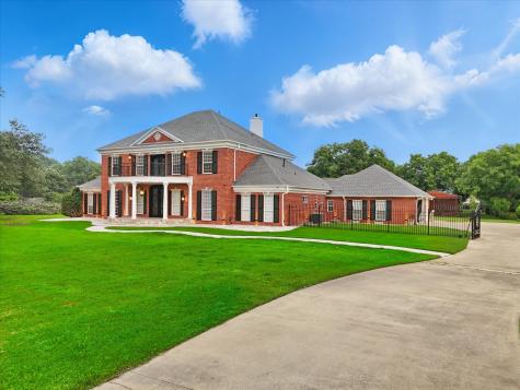 6260 Oak Hollow Drive Burleson TX 76028