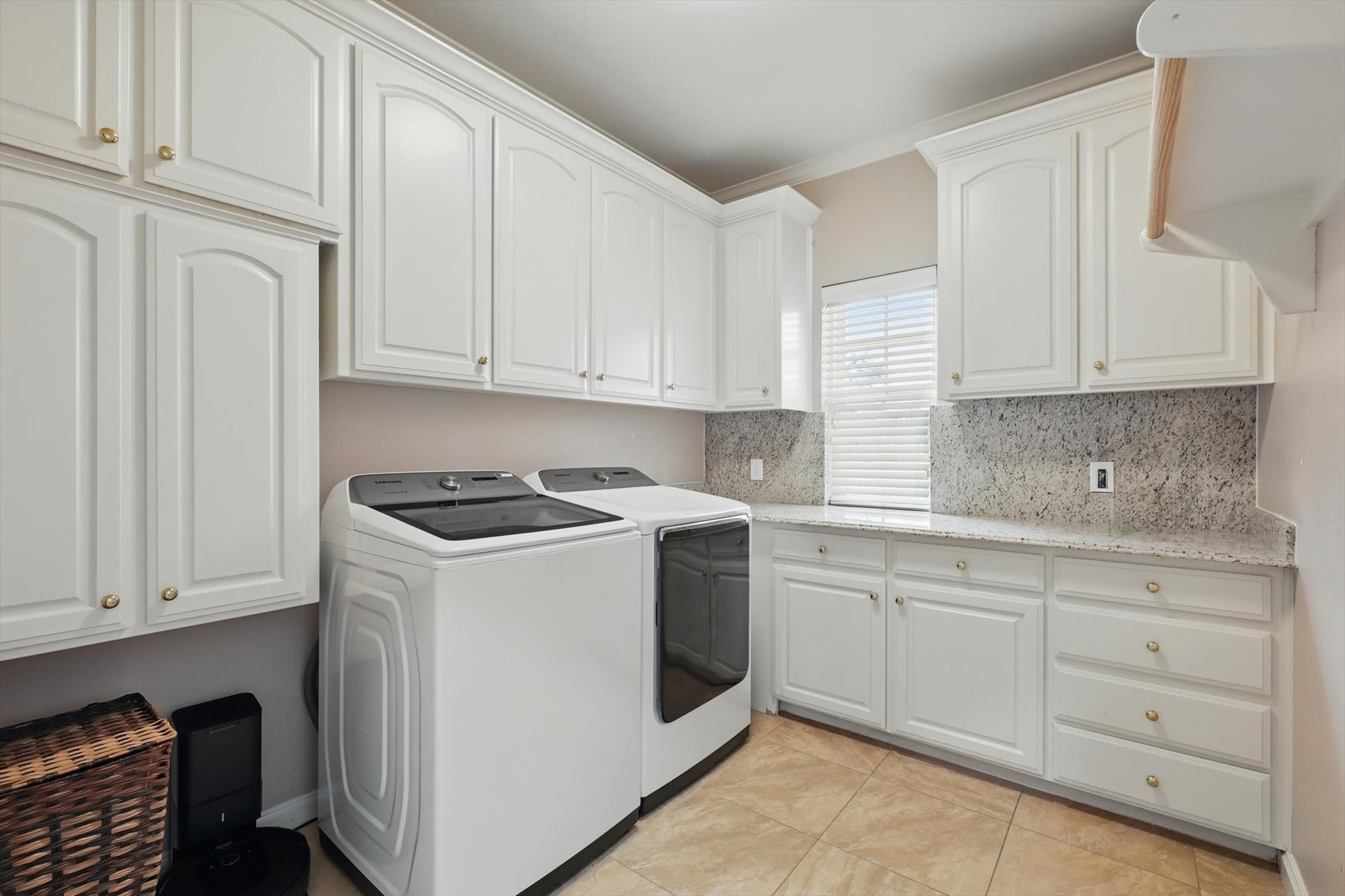 6260 Oak Hollow Drive Burleson TX 76028
