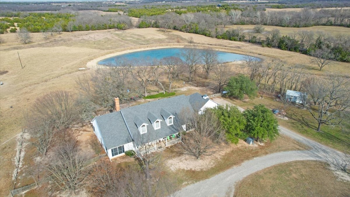 1044 County Road 3230 Windom TX 75492