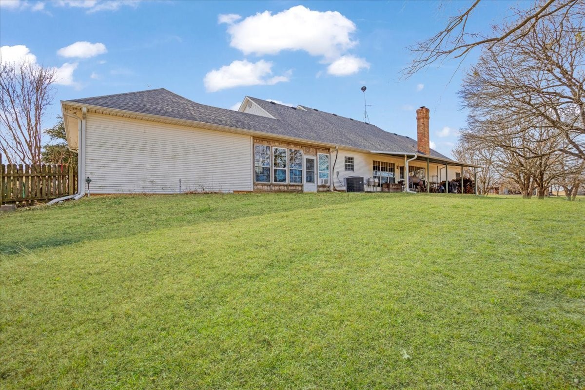 1044 County Road 3230 Windom TX 75492