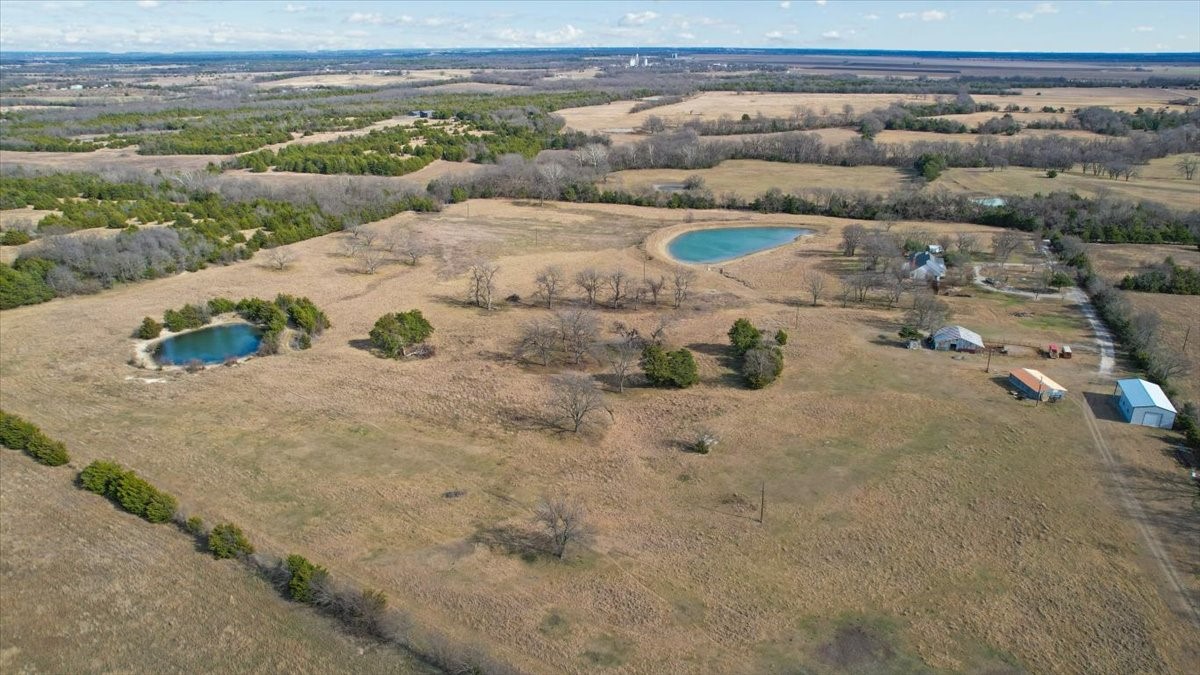 1044 County Road 3230 Windom TX 75492