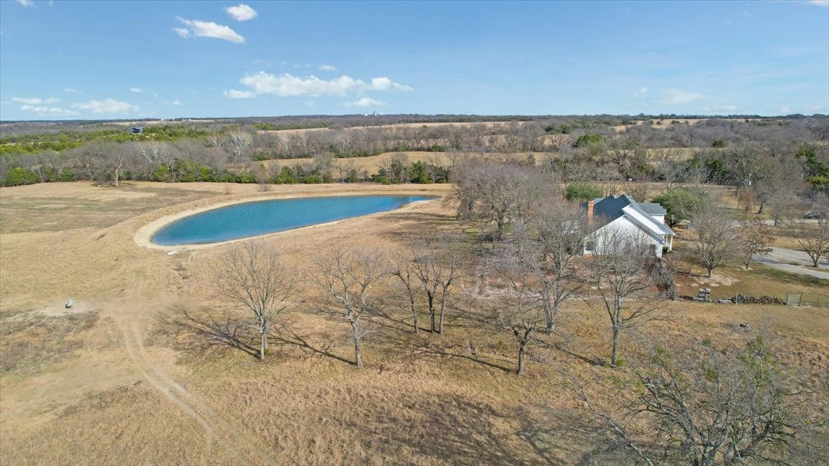 1044 County Road 3230 Windom TX 75492