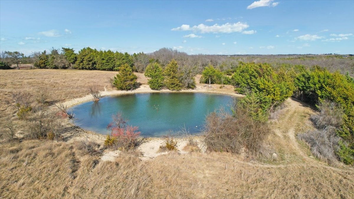 1044 County Road 3230 Windom TX 75492