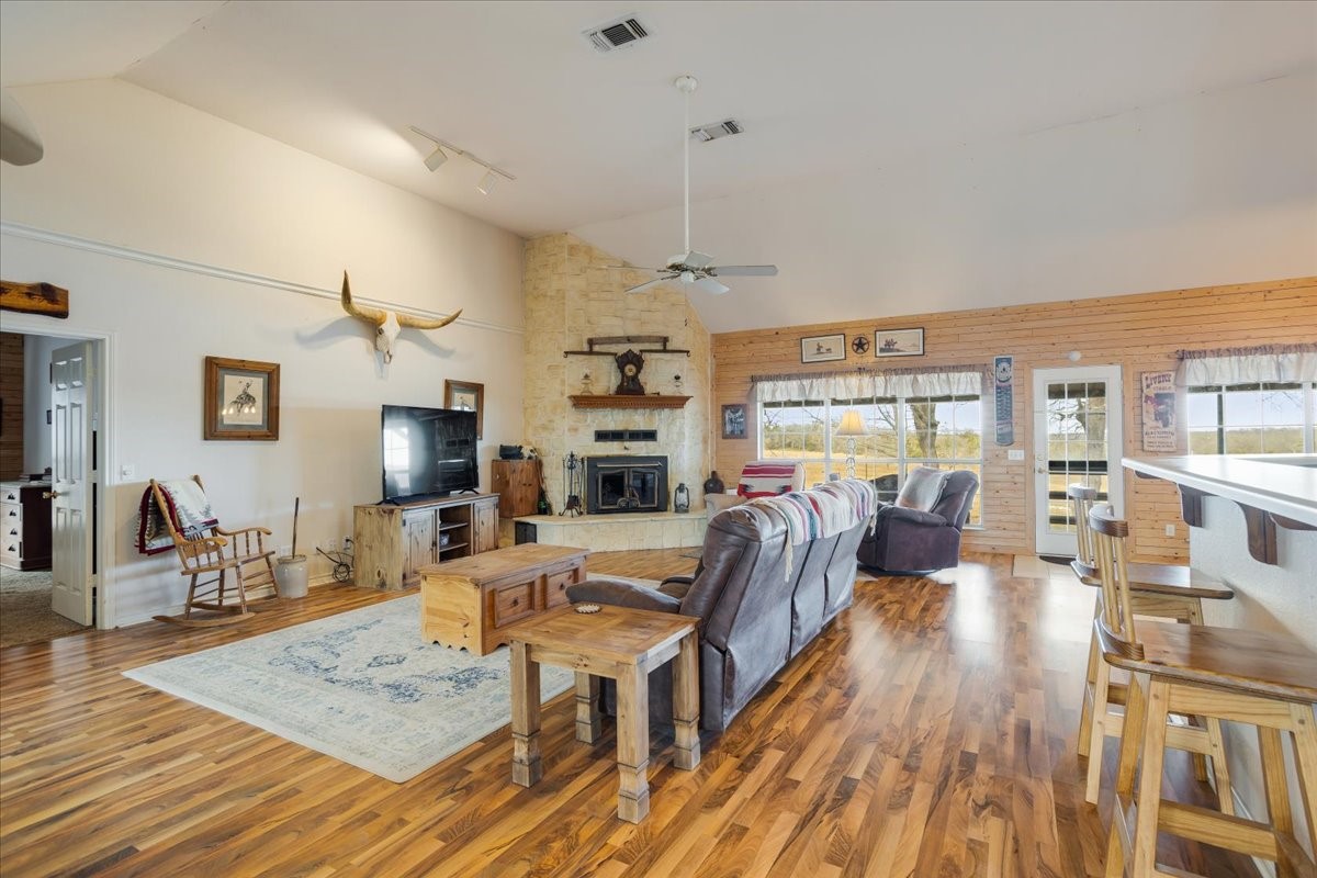 1044 County Road 3230 Windom TX 75492