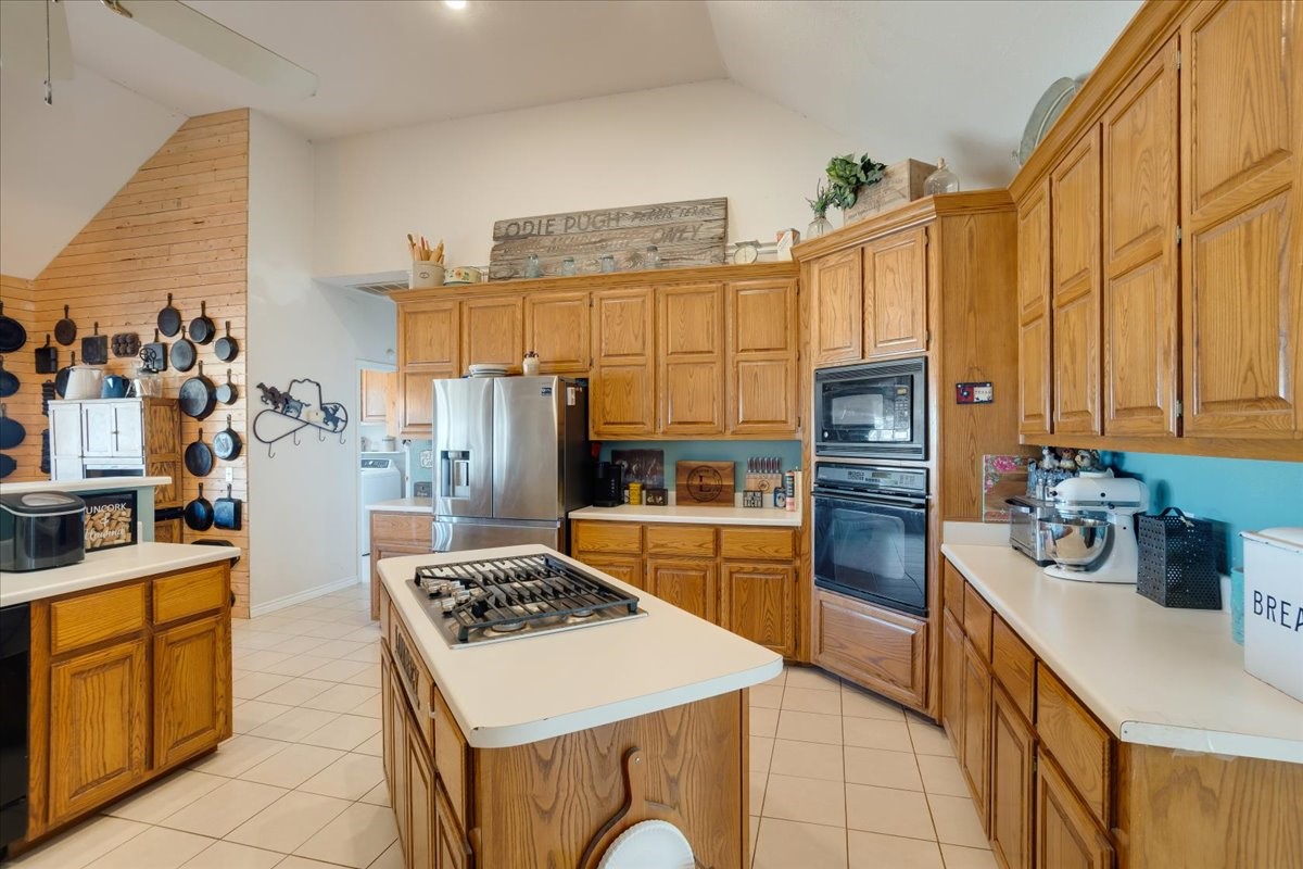 1044 County Road 3230 Windom TX 75492