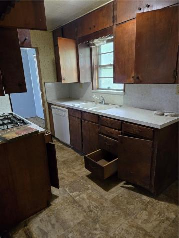 1806 N Culberson Street Gainesville TX 76240